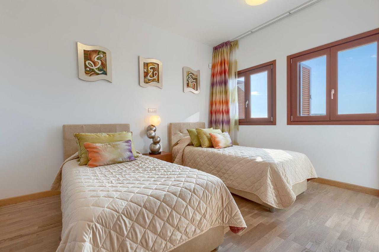 Aphrodite Hills Rentals - Premium Serviced Apartments كوكليا المظهر الخارجي الصورة